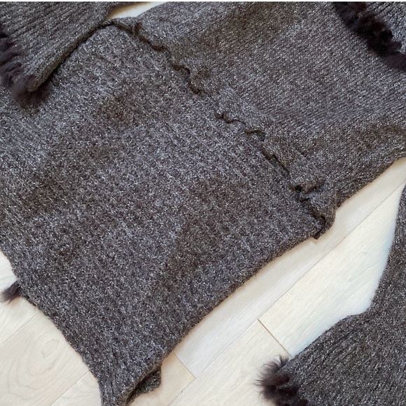 Tempo Paris Brown Rabbit Fur Trim Long Snap Sweater Coat s M/L worn once Cute! - Picture 9 of 9